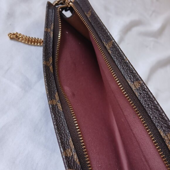Louis Vuitton Accessory Zip Pouch w/ Removable Chain - Picture 15 of 16